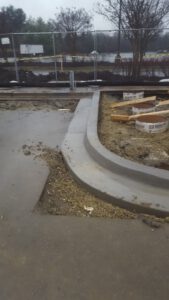 Gutter and curb with radius